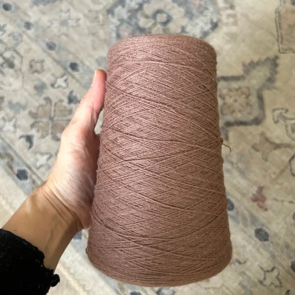 Light Mauve Purple/Dusty Rose Yarn Cone 100% Cashmere New Weaving Woven Knitting - Picture 1 of 4